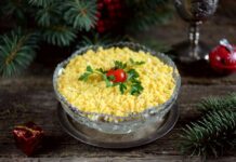 Смачний салат “Луїза” сподобається всім любителям солоної рибки. салат "Луїза"