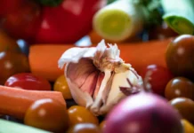 Що станеться з вашим тілом, якщо їстимете часник щодня лікування часником