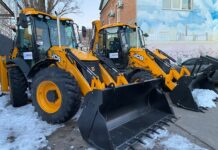 КП «Вінницяміськтеплоенерго» отримала два екскаватори від USAID