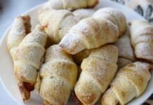 Рецепт рогаликів з вишнями