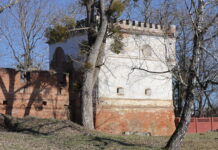 Іванівський замок — історична перлина Янова