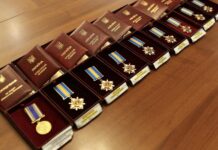 Вісьмох військових з Вінниччини посмертно відзначили державними нагородами