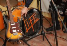 Завдячуючи участі у конкурсі проектів в музичну школу Чернівецької громади придбали трубу та бас-гітару