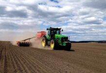 На Вінниччині триває посівна