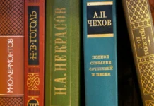 У Вінниці збирають російськомовну літературу на макулатуру