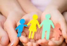 Консультації з дитячих питань вже доступні в Прозорому офісі на Космонавтів