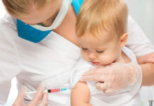Підтримка дитини перед щепленням: Як допомогти малюкові долати страх