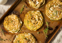 Стейк з печеної молодої капусти, смакота до столу