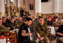 Гурт KOZAK SYSTEM продовжує тур «Люди-Титани» військовими госпіталями на черзі: Львів, Черкаси, Вінниця, Чернігів та Харків KOZAK SYSTEM