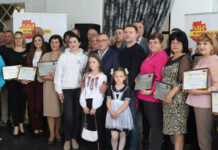 В Хмільнику відзначили переможців грантового конкурсу «Професійне зростання». Фоторепортаж переможцям конкурсу «Професійне зростання»