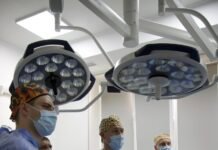 Вінницькі лікарі успішно провели складні операції з видалення раку сечового міхура