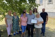 Спільнота ПЦУ у Михайлівці отримала грант на дитячий майданчик