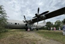 Вапнярська громада створює унікальний музей у літаку АН-12