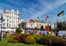Вінничан закликають не виходити на вулицю без потреби