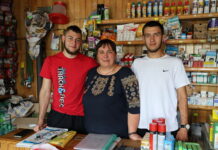 Гелена Каспрук з Томашполя відкрила ветаптеку й підтримує ветклініку чоловіка, який захищає Україну