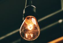 Як діятимуть графіки відключень світла на Вінниччині 3 липня