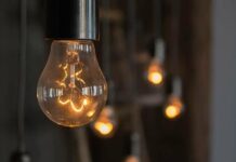 Сьогодні на Вінниччині світло не вимикатимуть до 16:00