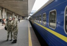 Укрзалізниця створила спеціальний резерв квитків для військових та їхніх родин