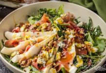 Салат із грушею, хамоном і сиром дорблю: швидкий рецепт для гурманів