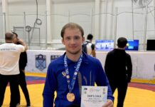 Борець з Вінниччини здобув золото на турнірі в Казахстані