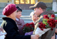 На Вінниччині зустріли воїна Ярослава Камінського, який повернувся з російського полону