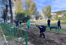 У Могилів-Подільському коледжі встановлюють вуличні тренажери завдяки гранту від «Твори добро»
