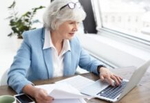 Пенсіонери повинні повідомляти про звільнення та працевлаштування