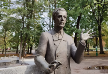 Пам’ятник Леонтовичу з Покровська встановили у вінницькому парку