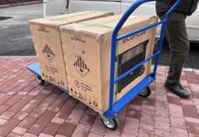 Нардеп Геннадій Вацак передав сучасні зарядні станції українським захисникам