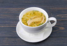 Курячий бульйон як засіб від застуди: міф чи правда?