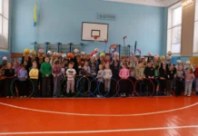 Благодійники подарували Калинівському ліцею №1 нове спортивне обладнання