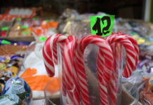 Святковий ринок у Вінниці: чим тішать продавці та за які ціни