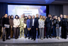 “Вінничани” продовжують посилювати ЗСУ без копійки бюджетних коштів на мільйони гривень На другому Форумі Громад Вінниччини, організованому ГО «Ми – Вінничани» у співпраці з Благодійним фондом «МХП-Громаді», передали допомогу для військових на суму понад 8 мільйонів гривень.