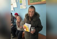 «Ваші окуляри – це турбота»: Як проєкт «Медицина у село» змінює життя селян