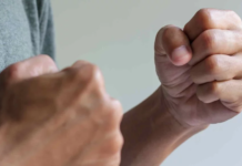 У Вінниці батько школярки побив вчителя. ВІДЕО