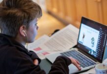 Вінницькі школярі залишаються на дистанційному навчанні