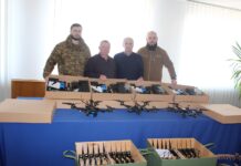 Земляки з Вінниччини передали нацгвардійцям 30 квадрокоптерів Prodrone FPV 10