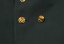 Житель Козятина зібрав унікальну колекцію ґудзиків