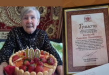 100 років життя: вінничанку Євдокію Колеснік привітали з ювілеєм