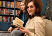 Відчуйте поезію: у Вінниці презентували збірку Андрія Штомпеля