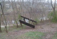 У Вінниці розтрощили бесідки в Вишенському парку: поліція шукає винуватців