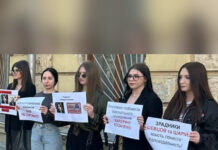 У Вінниці судять Шарія і Шевцова: активісти протестують через затягування справи