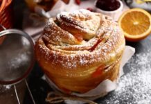 Паска-крафін: святкова випічка з хрумким шармом круасану