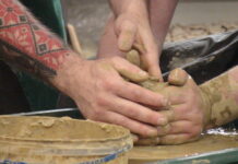 Гончарство у темряві, як ветерани творять нову реальність із глини