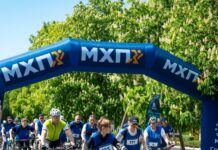 У Ладижині зібрали 240 тисяч гривень для військових під час велозаїзду «Рух для життя»