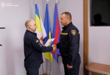 У Вінниці трьом рятувальникам присвоїли нові спеціальні звання