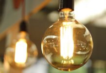 Жителів Вінниччини закликають ощадливо споживати електроенергію