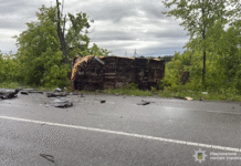 На Вінниччині перекинувся автобус після зіткнення з Toyota