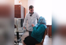 У Шляховій, що на Вінниччині, селянам перевірили зір і безкоштовно видали окуляри