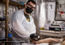 Від онкоклініки — до передової: бойовий медик Олег Раковський отримав державну нагороду